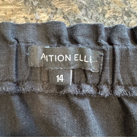 Additional Elle Flare Skirt - Picture 4 of 8